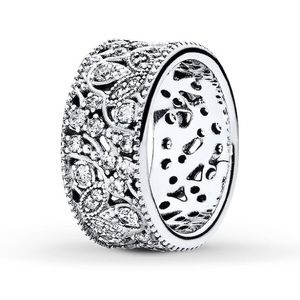 ✨NWT✨Pandora Cubic Zirconia Ring Size 52